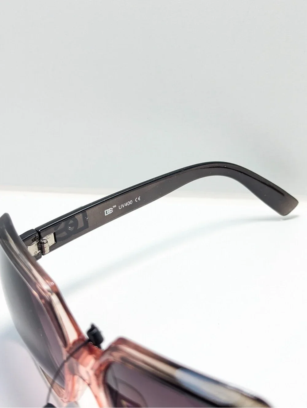 Designer Eyewear DE99 Purple Gradient UV Black Oversized Oval Women’s Sunglasses